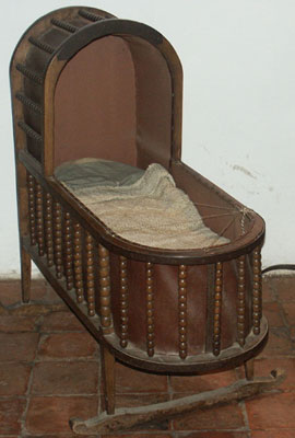 Antique country cottage style cradle