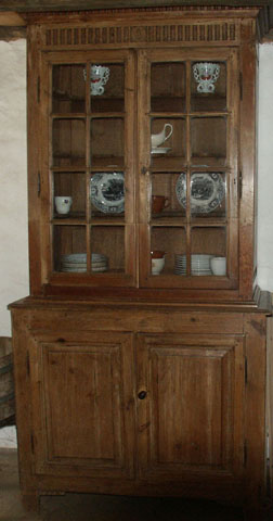 Furniture: display country, cottage style