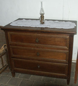 country, cottage style "chest of drawers"