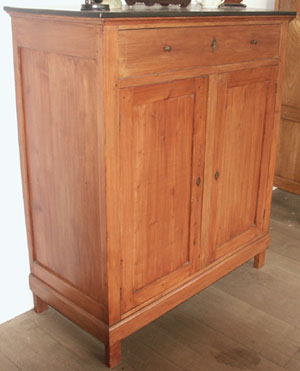country, cottage style commode