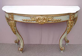Italian style furniture: console table