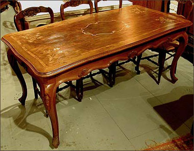 table Louis XV style